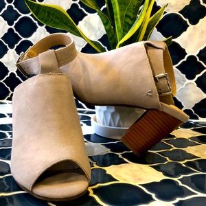 Vionic perk Kaia 7Wide light gray